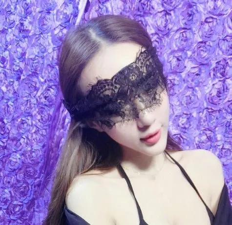 Eyes Wide Shut Eye Mask With Nylon Handcuffs