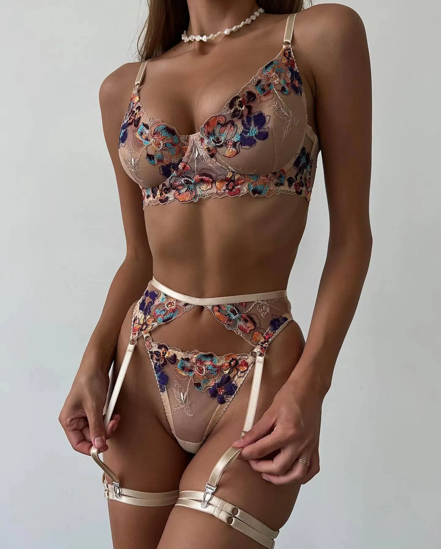 Love Me Patterned Non-marking Lace Cross Multicolor Embroidery Erotic Set